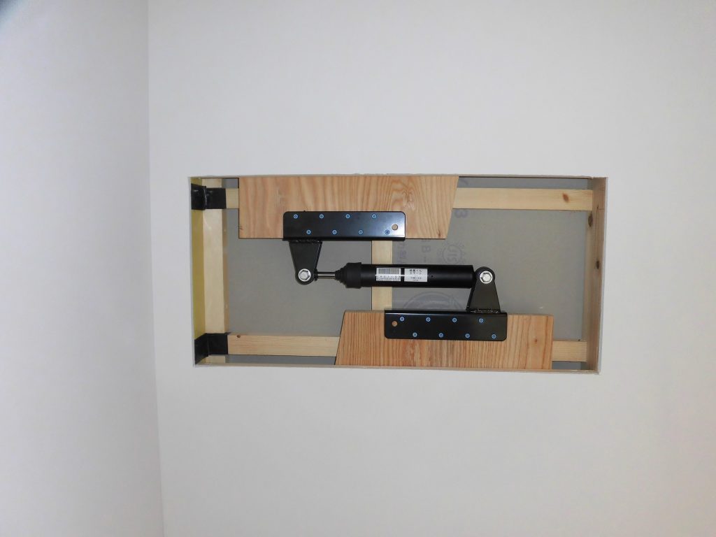 住宅制震用ダンバー設置します