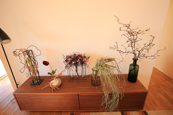 春のフラワーアレンジメントワークショップを開催しました。