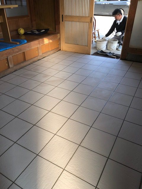 昔ながらの土間を・・・　before→aftere