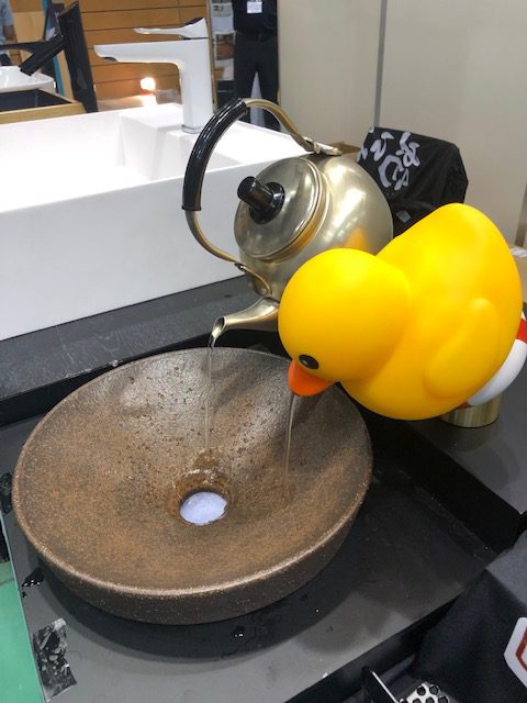 いざ、新商品の情報収集へ！