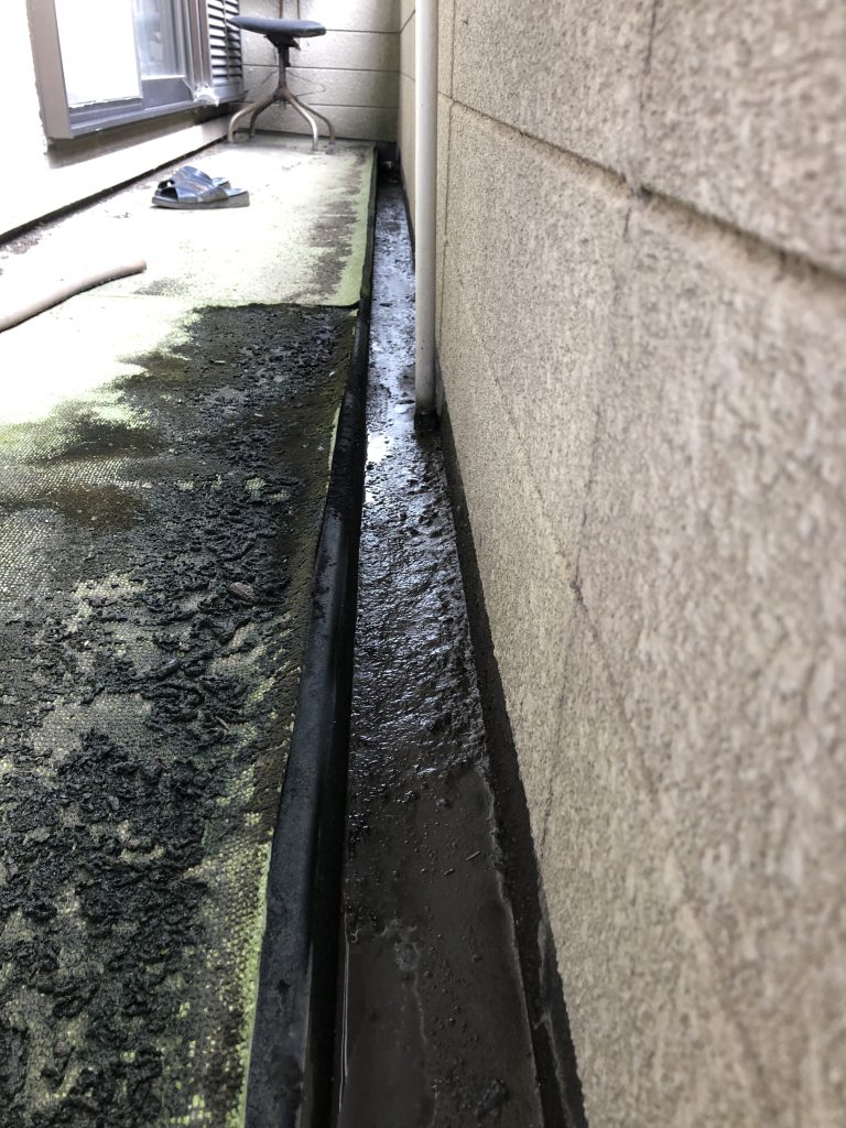 ベランダメンテナンス忘れずに・・・。