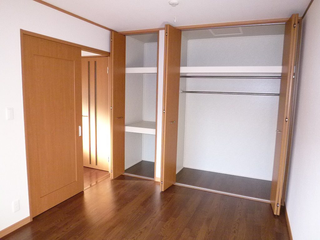 置き家具を卒業して収納を作りませんか？