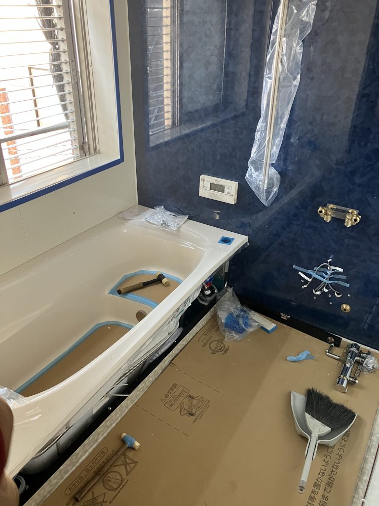 ユニットバス交換工事させていただきました。