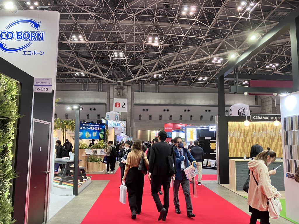 建材の展示会に行ってきました。