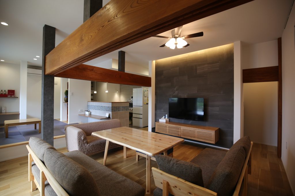 いろある！リビングTVボード